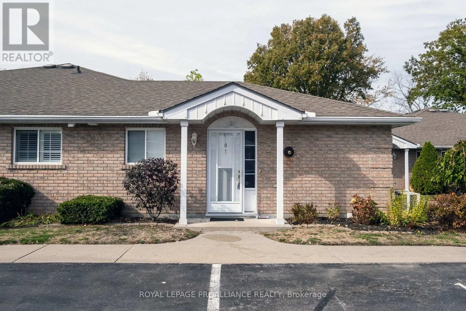 8 - 351 CANNIFTON ROAD N, #8
