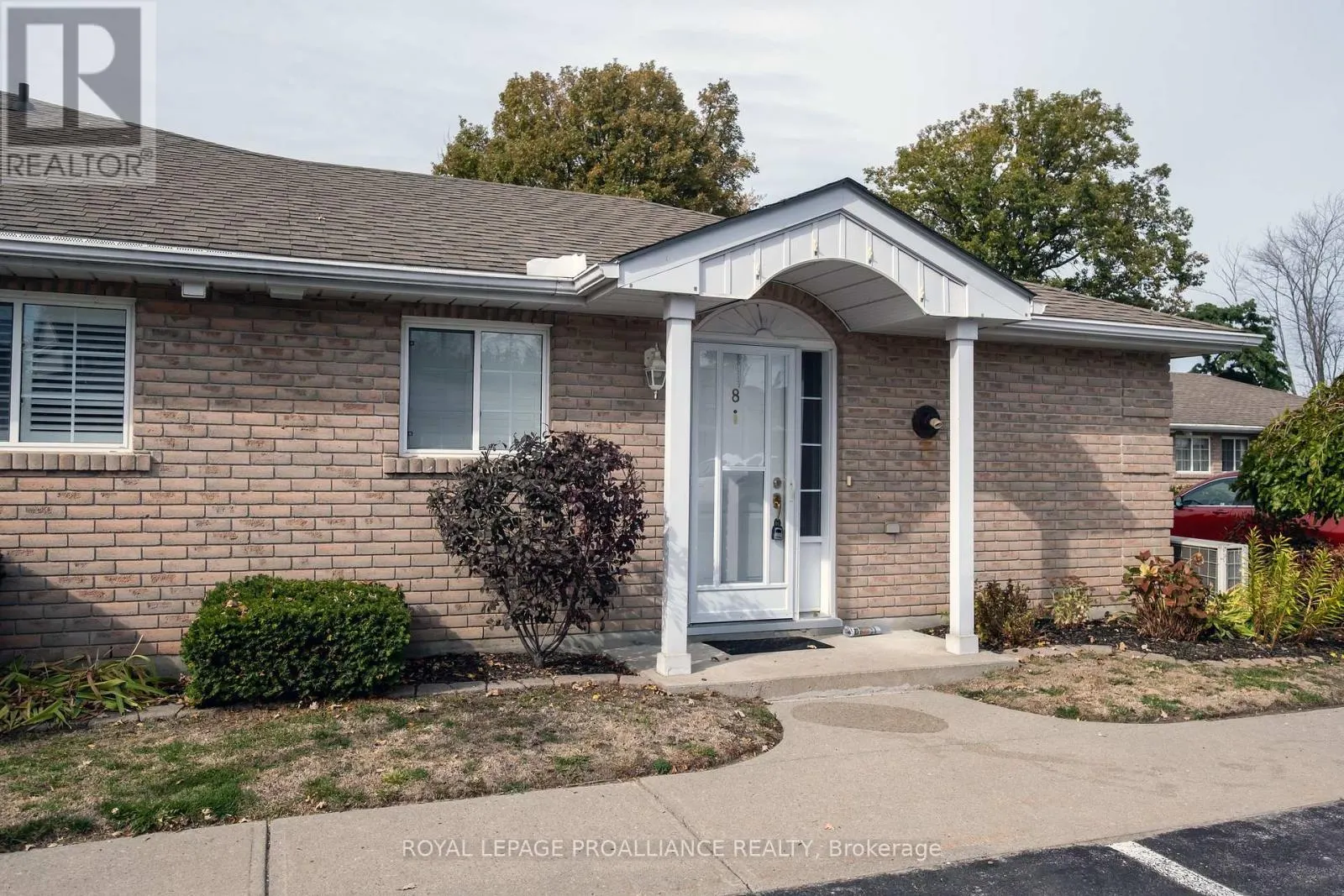 8 - 351 CANNIFTON ROAD N, #8