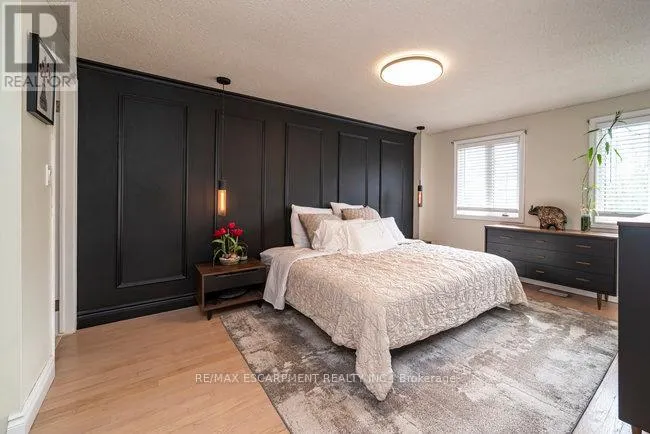 9 BING CRESCENT