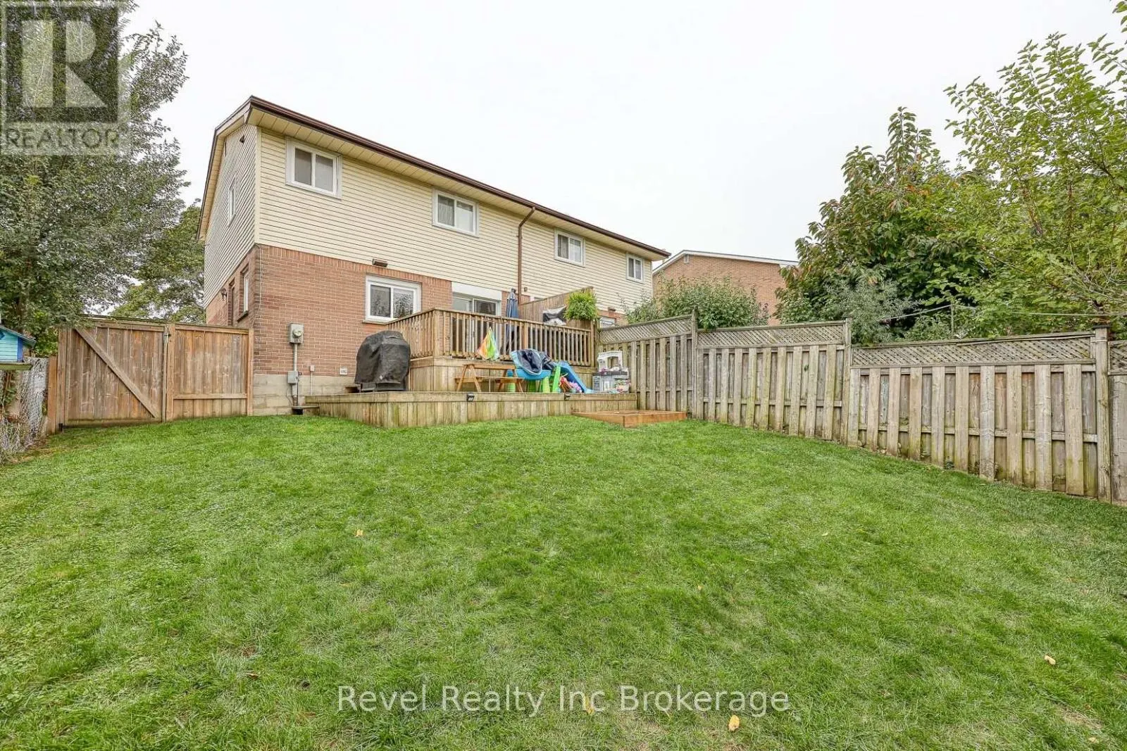 1011B VANIER AVENUE
