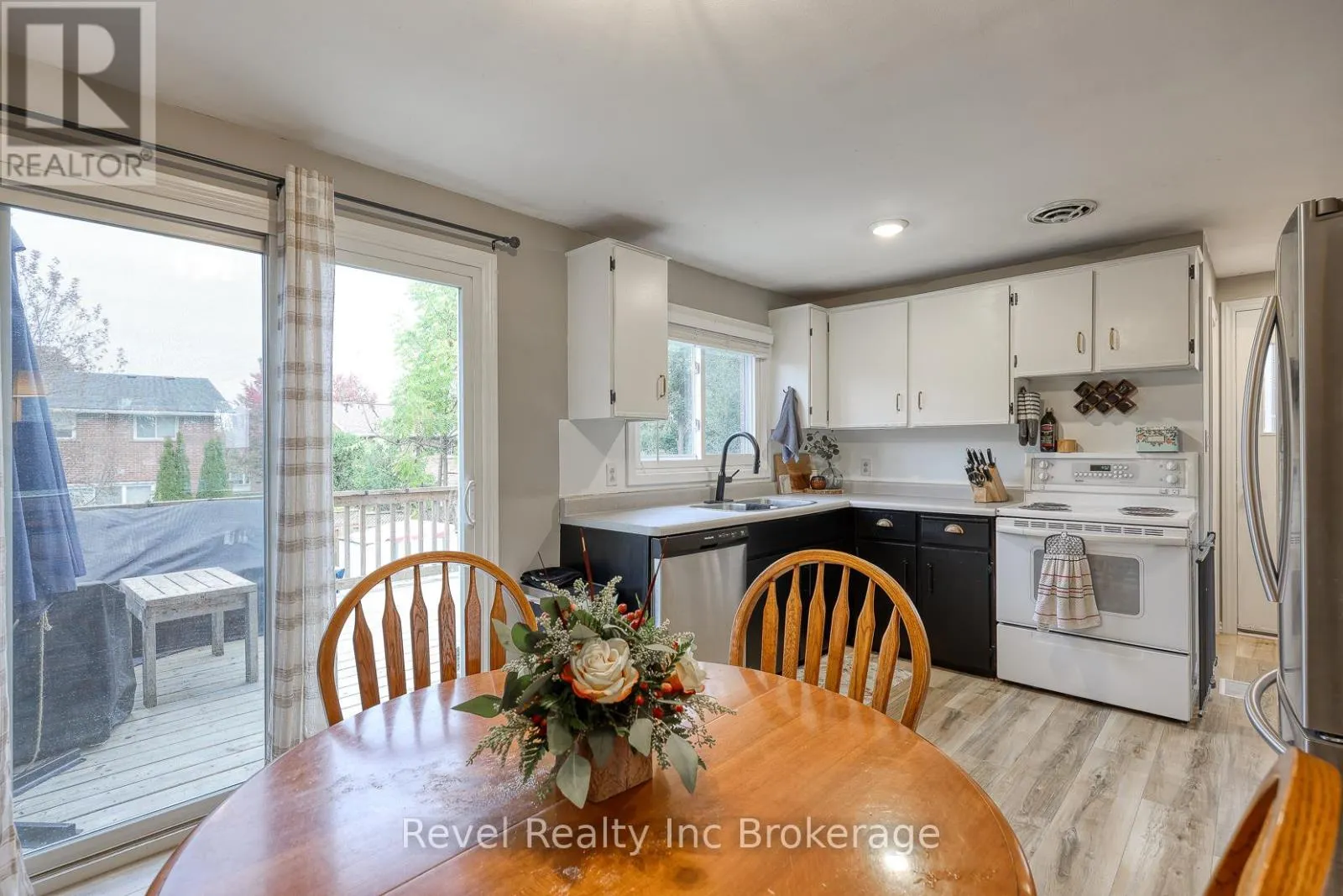 1011B VANIER AVENUE