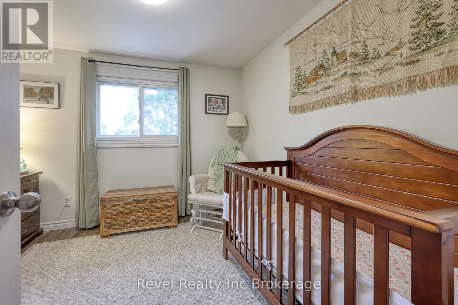 1011B VANIER AVENUE