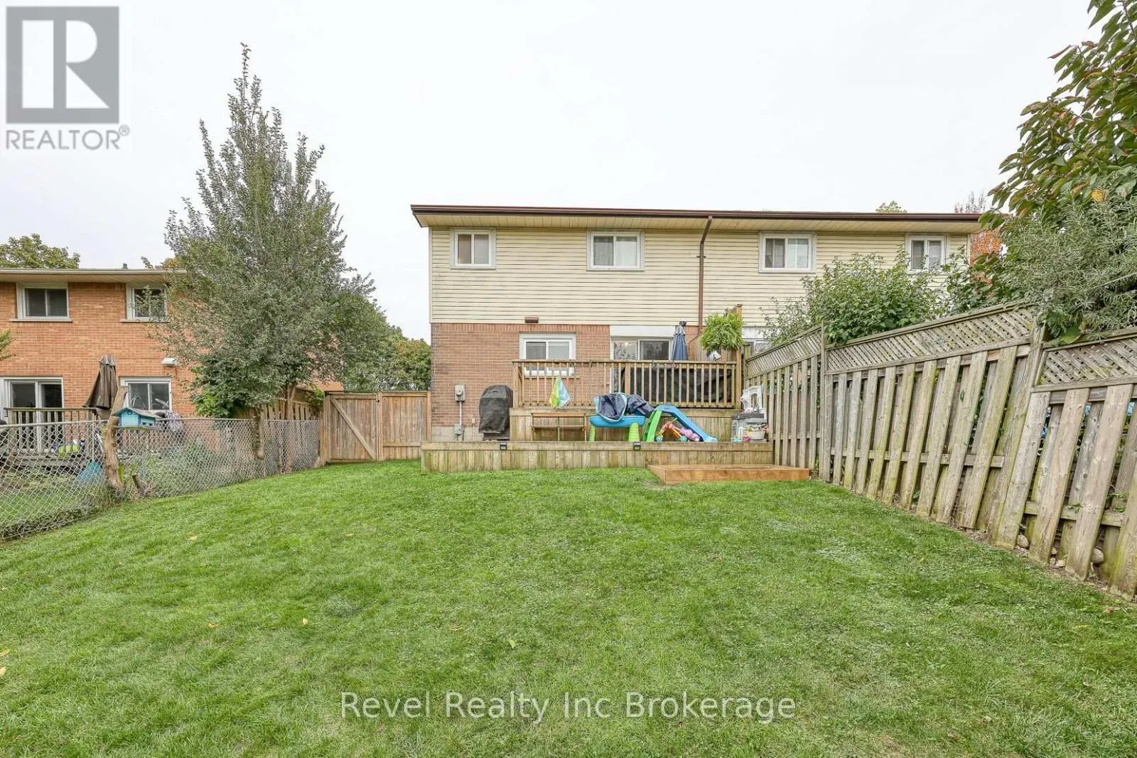 1011B VANIER AVENUE