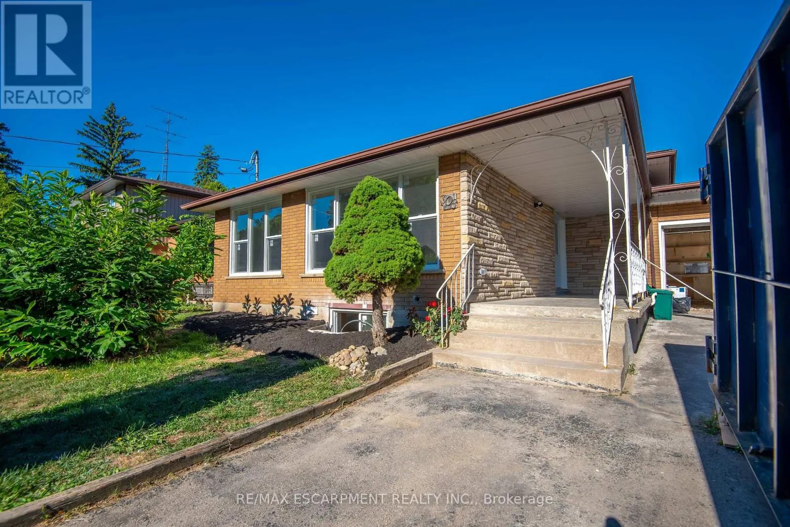 1 - 308 MOUNT ALBION ROAD