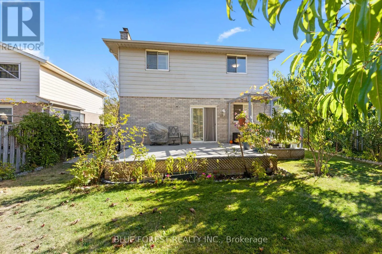7 FAIRCHILD CRESCENT