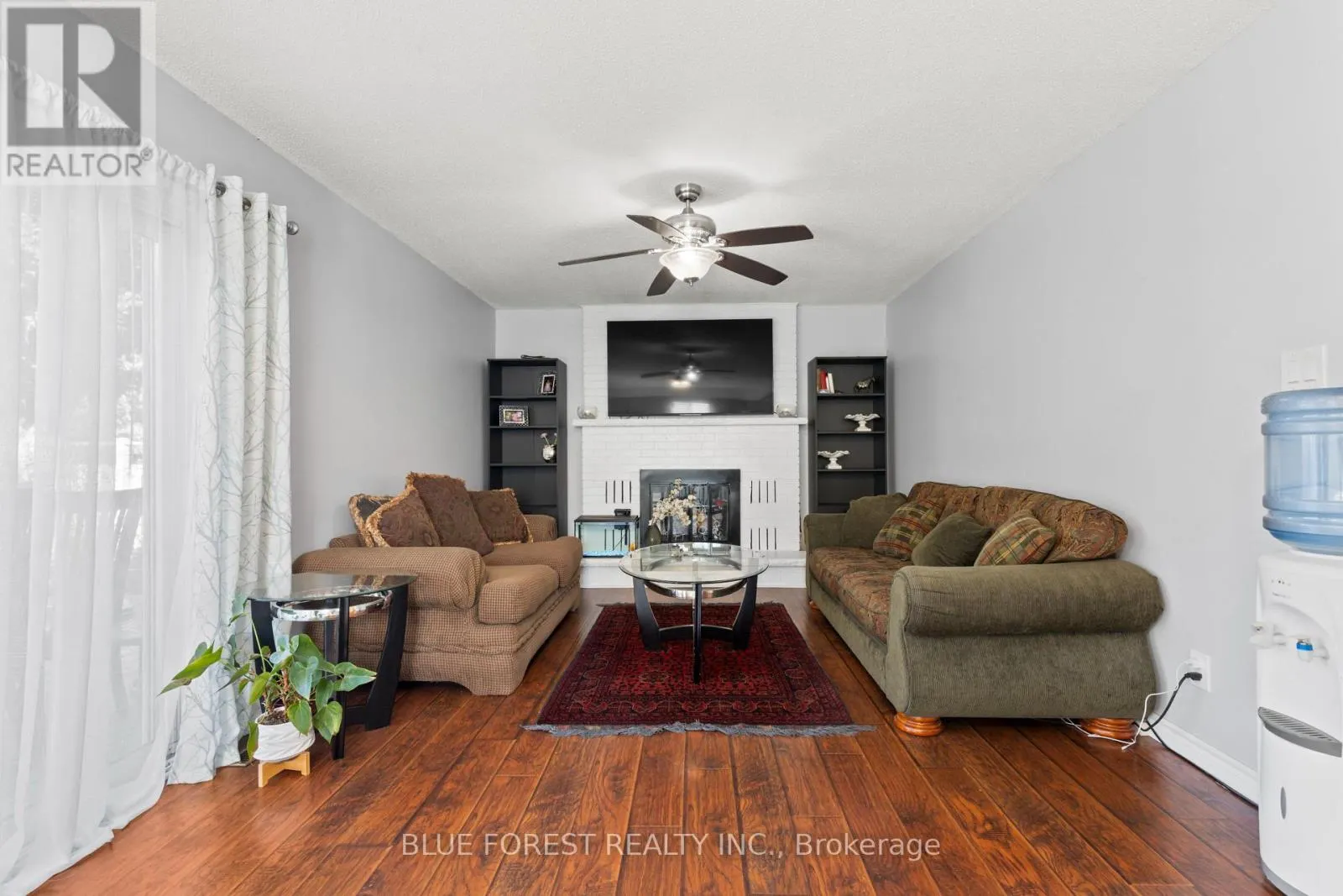 7 FAIRCHILD CRESCENT