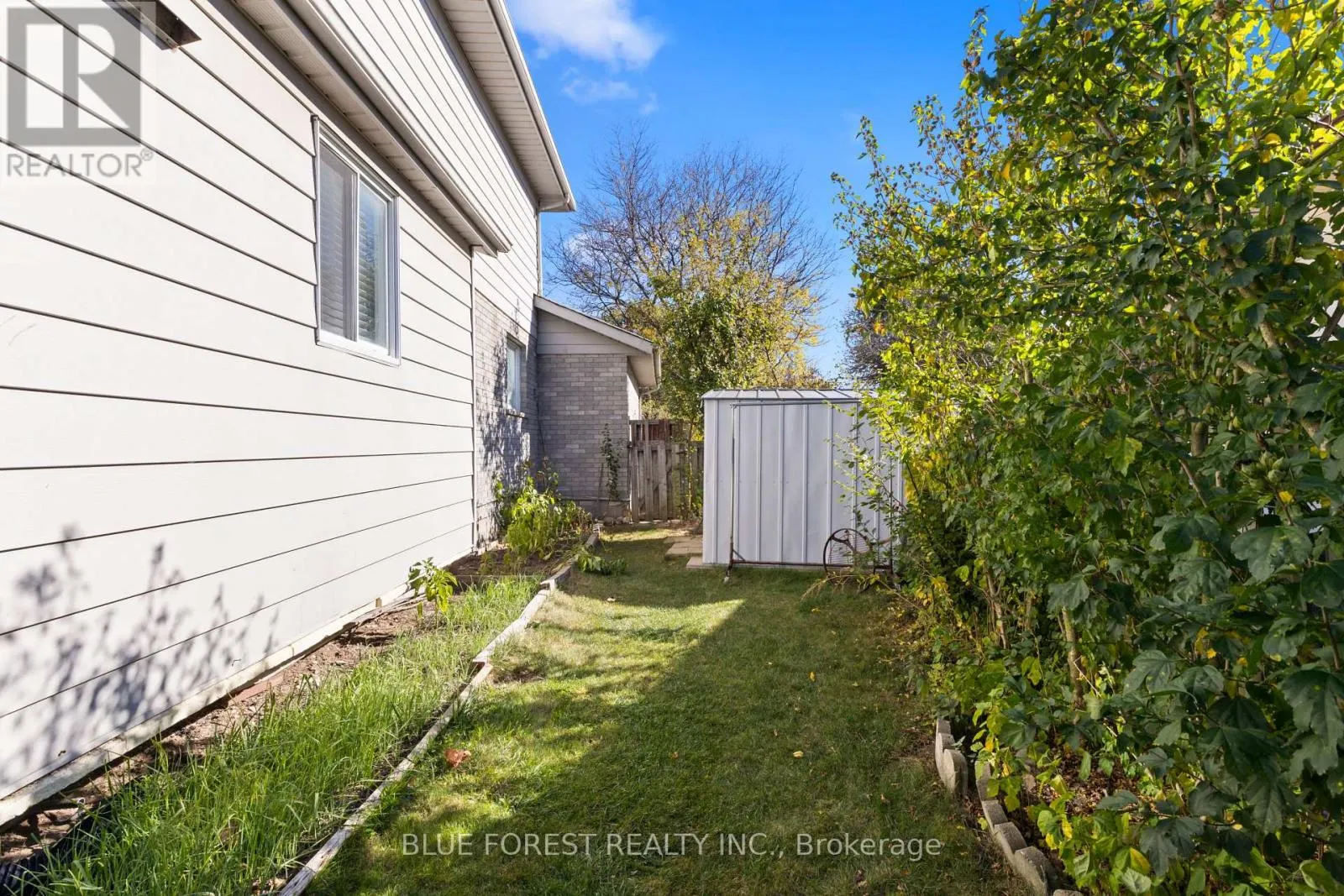7 FAIRCHILD CRESCENT