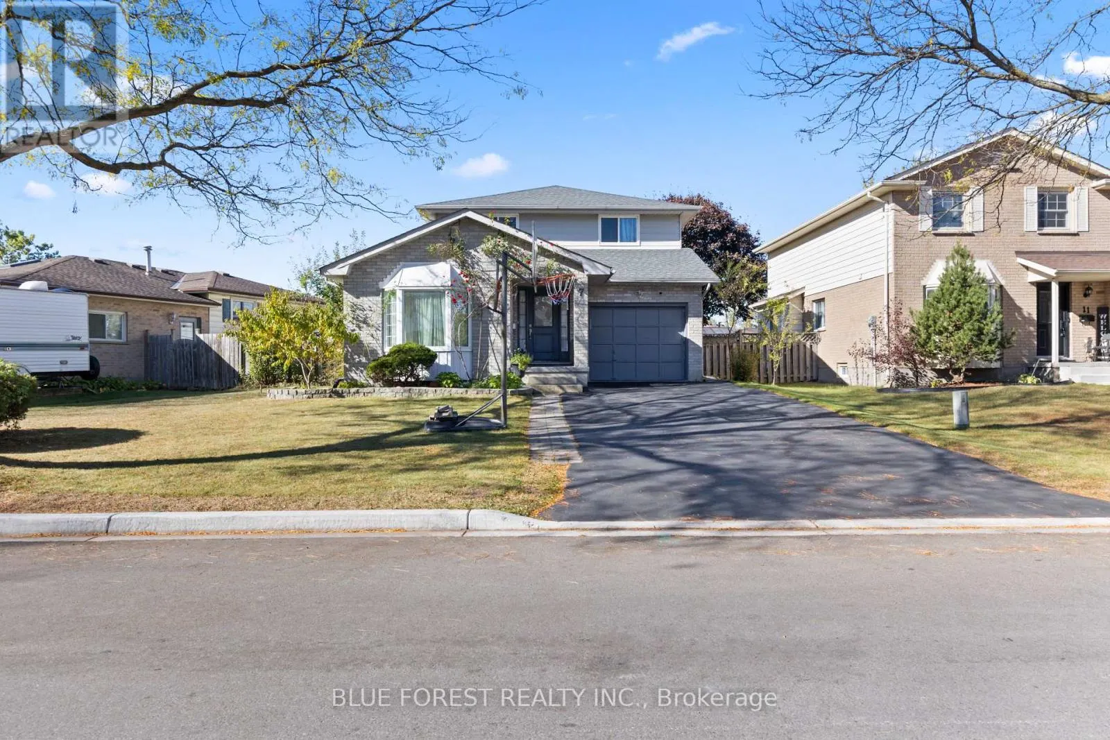 7 FAIRCHILD CRESCENT