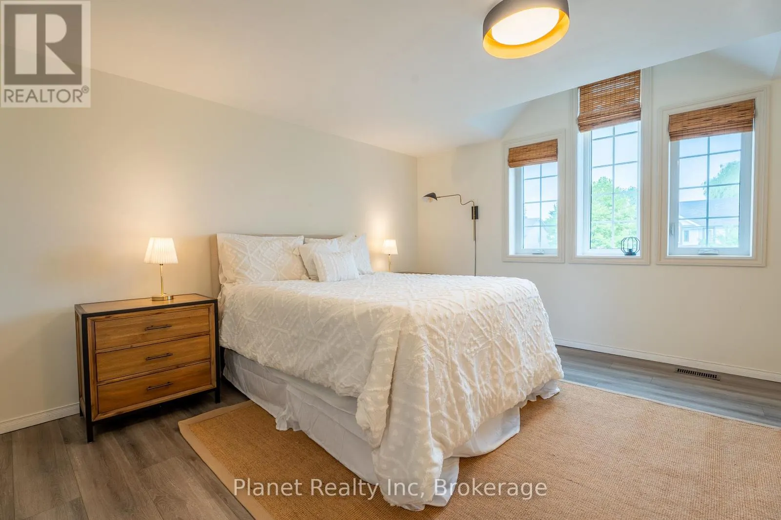 16 SOUTHCREEK TRAIL
