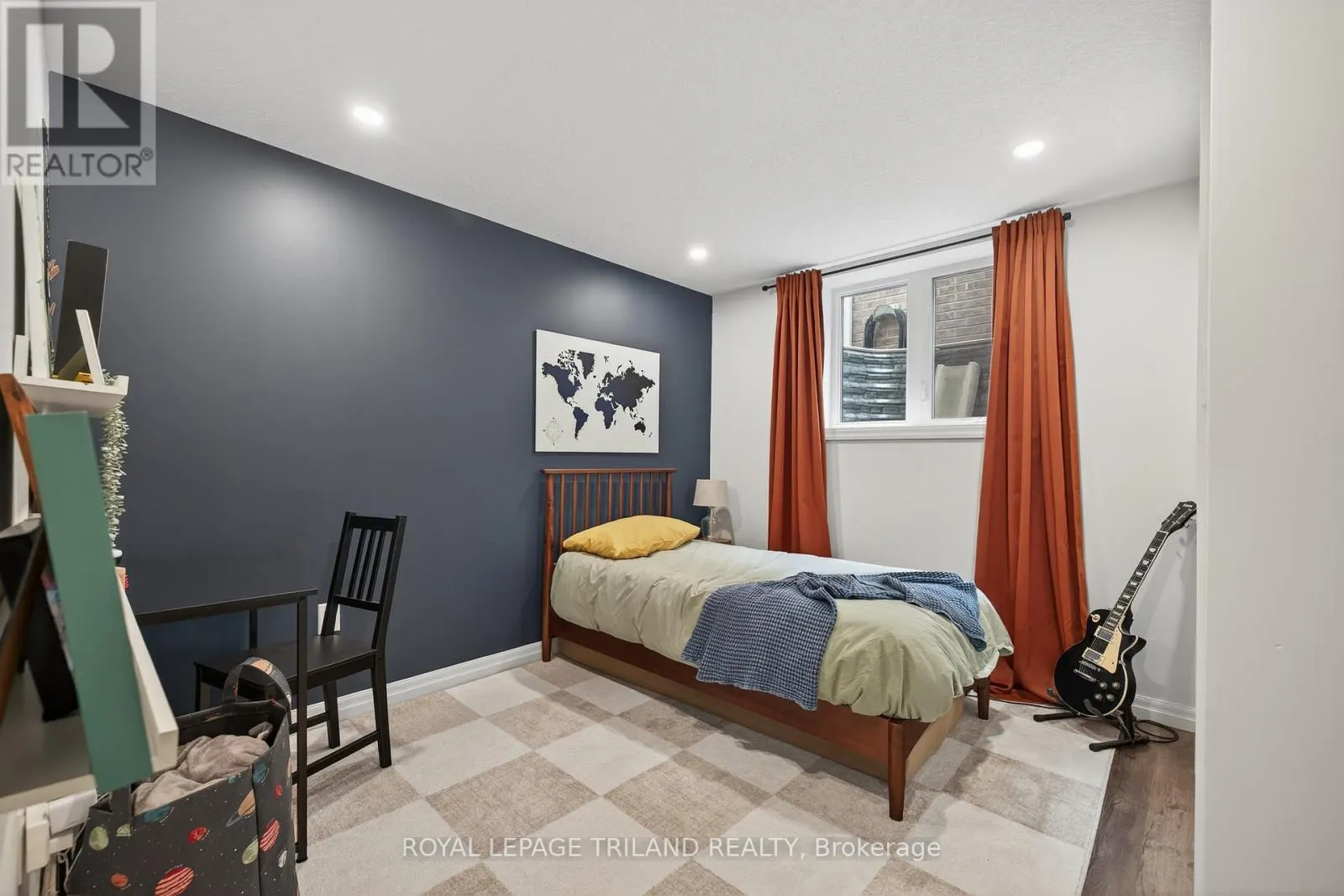61 ASHBERRY PLACE