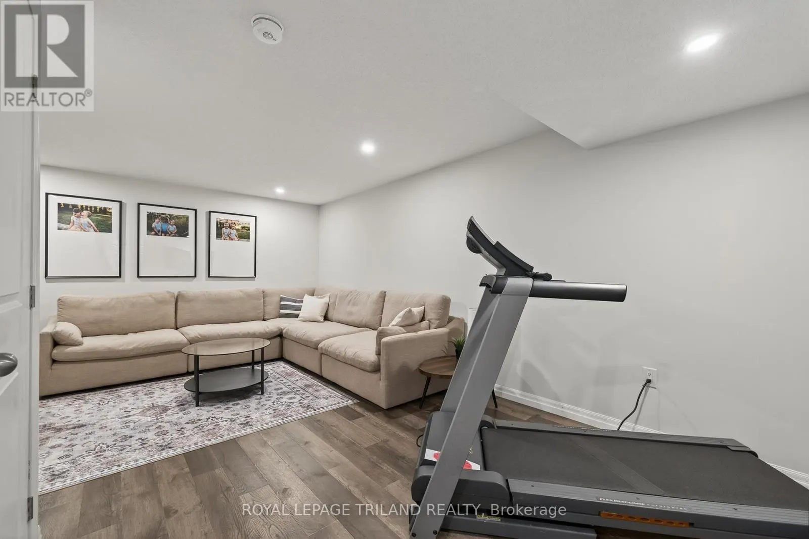 61 ASHBERRY PLACE