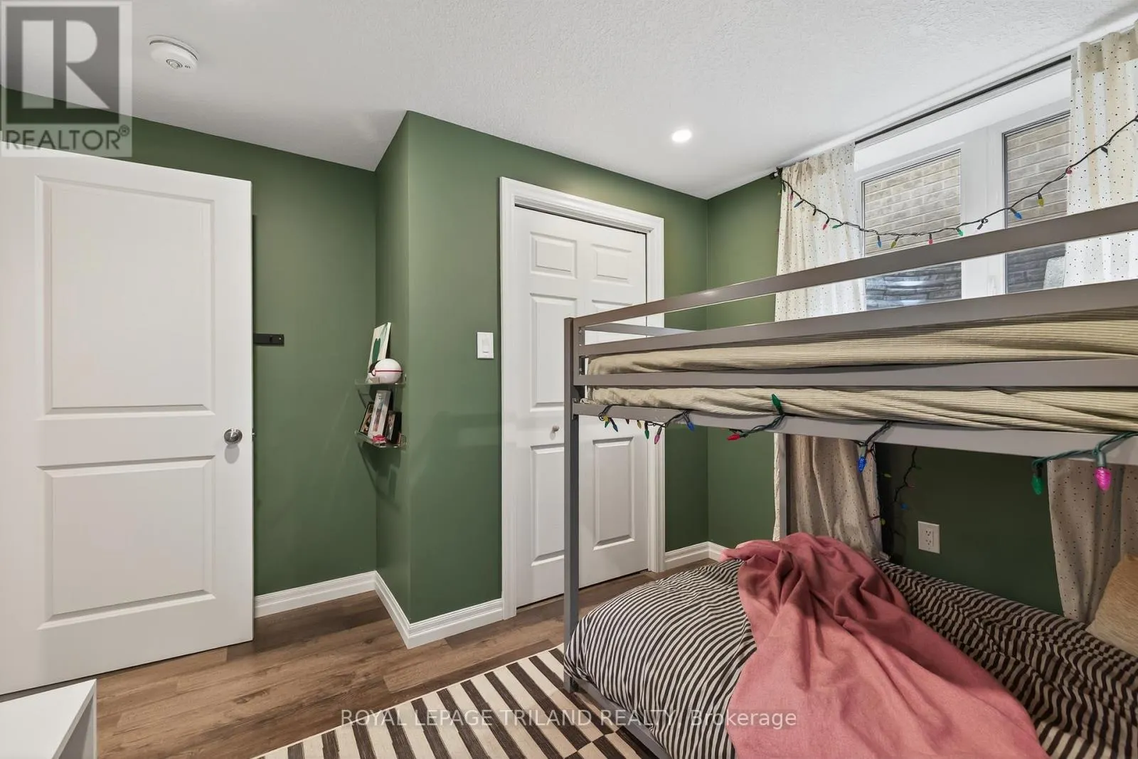 61 ASHBERRY PLACE
