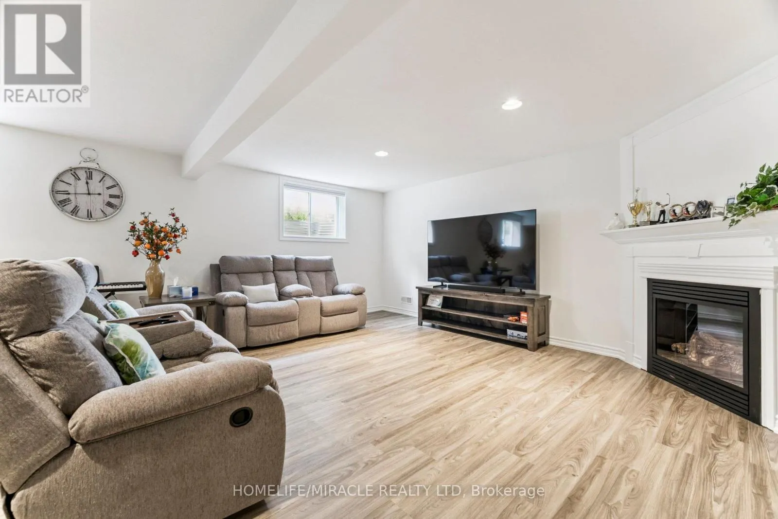 6 - 1430 HIGHBURY AVENUE N