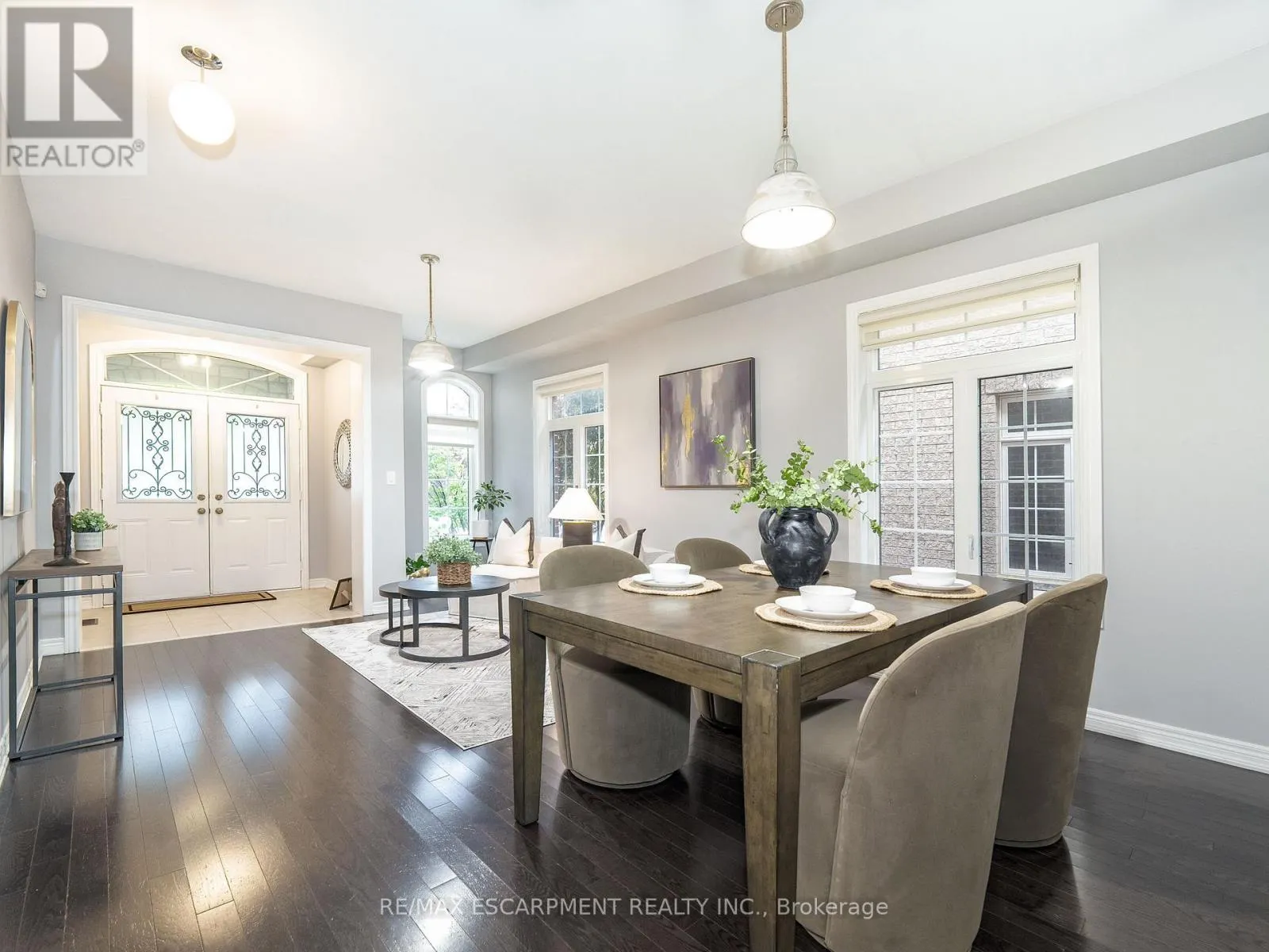 19 MCKNIGHT AVENUE