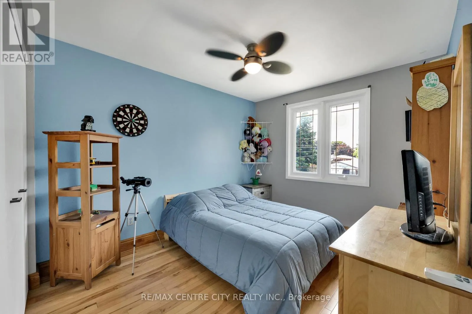 141 ST ANDREW STREET E