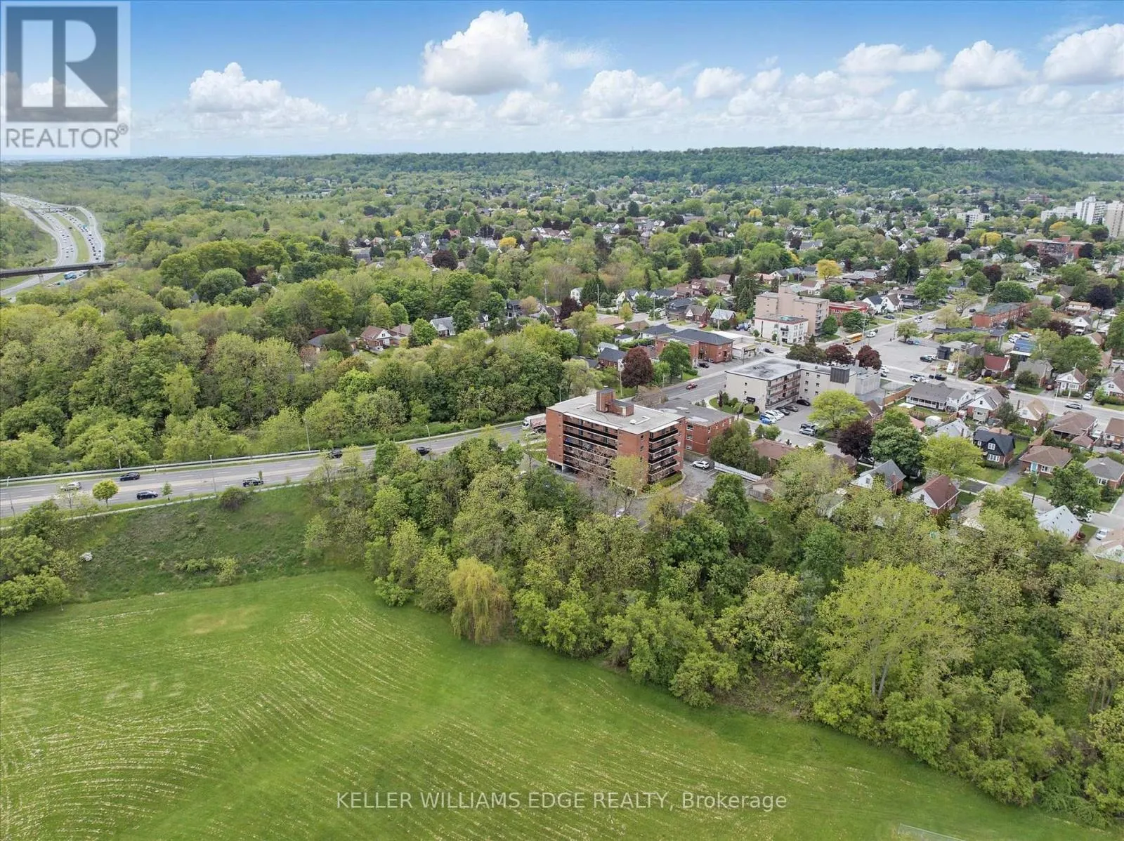 43 - 2373 KING STREET E