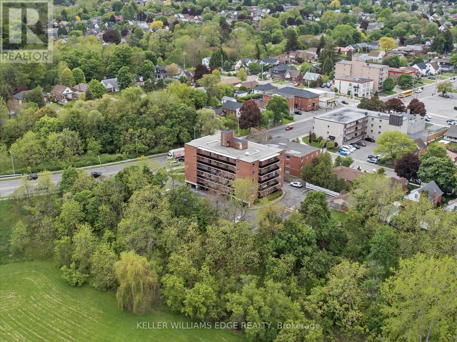 43 - 2373 KING STREET E