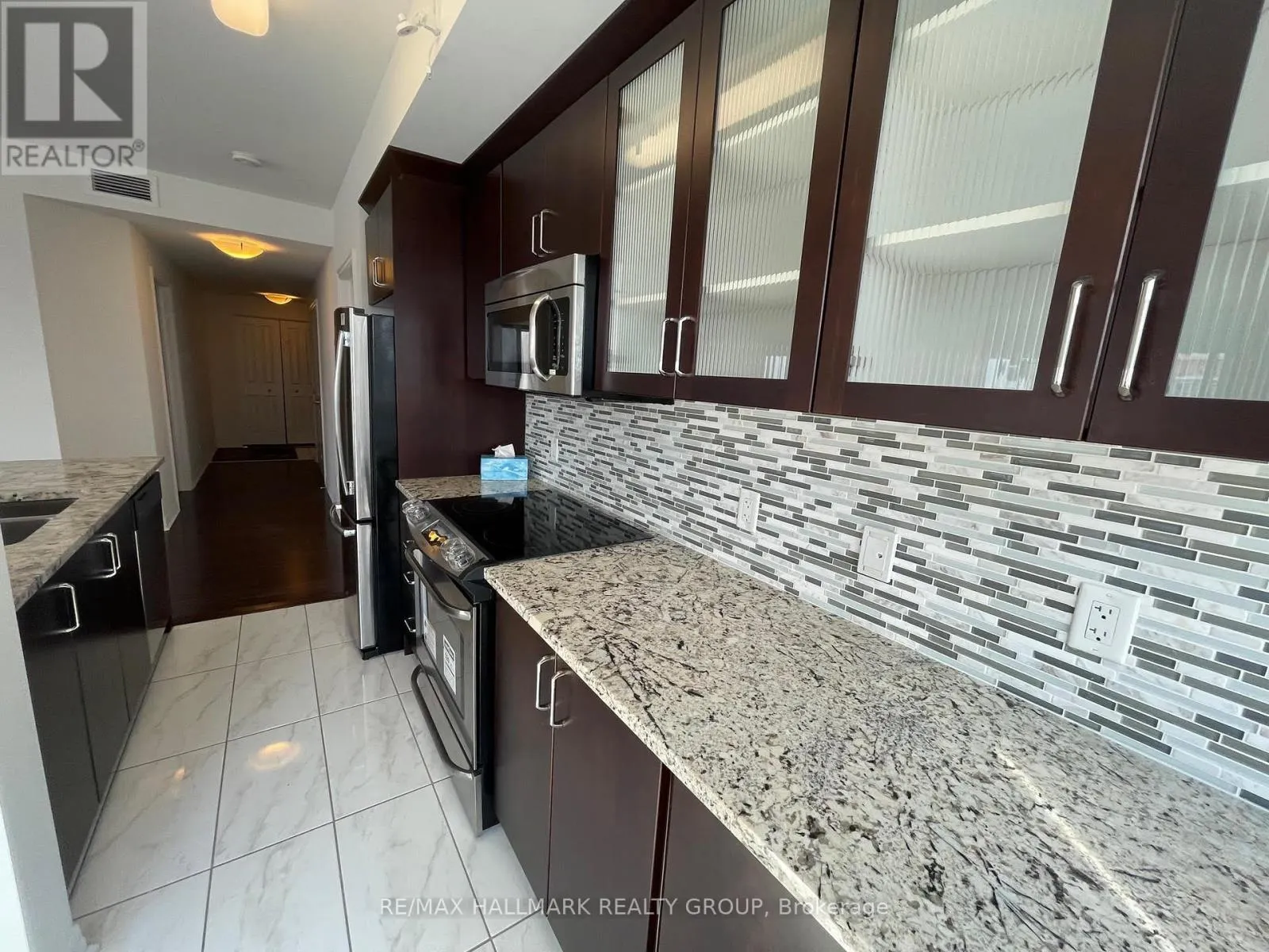 2201 - 242 RIDEAU STREET