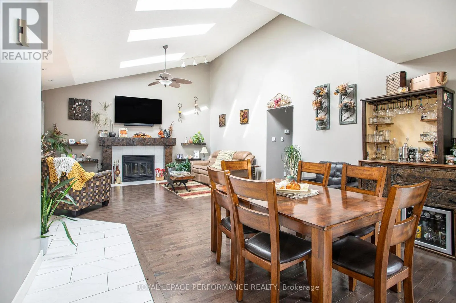 2141 BOYER ROAD
