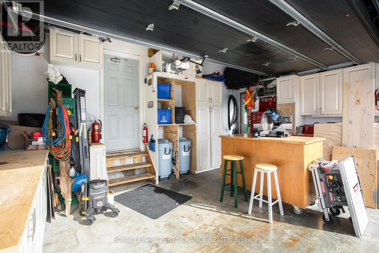 2141 BOYER ROAD