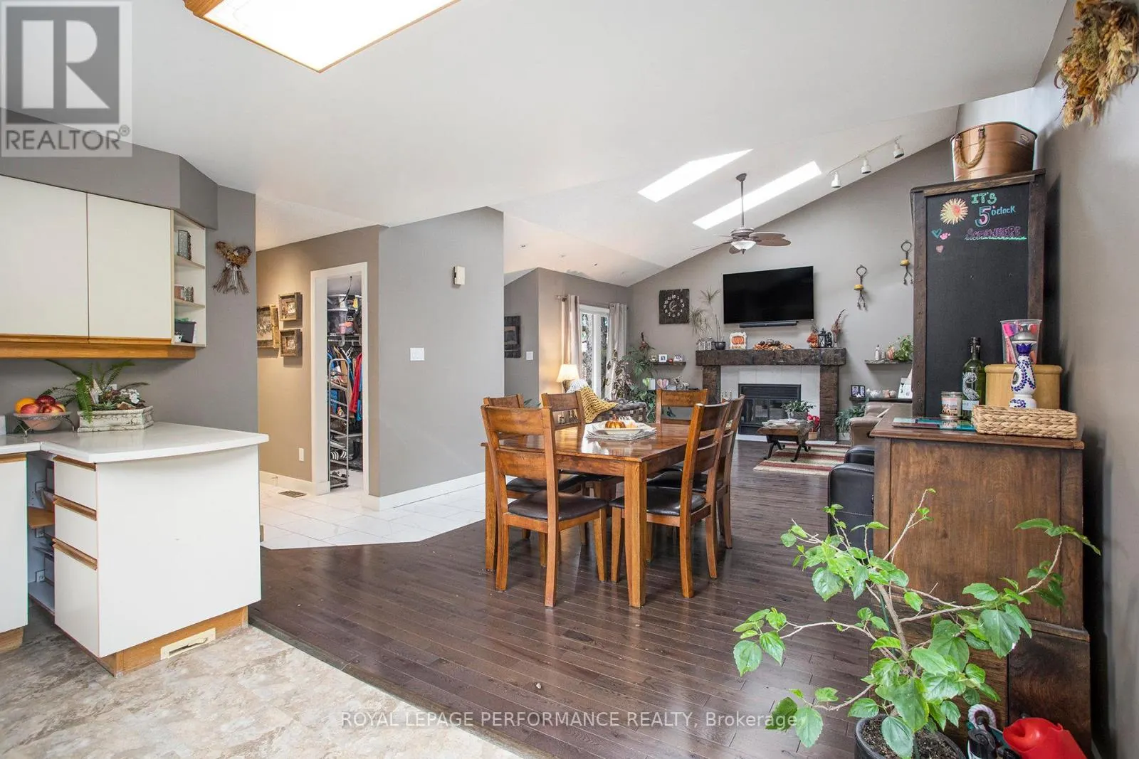2141 BOYER ROAD