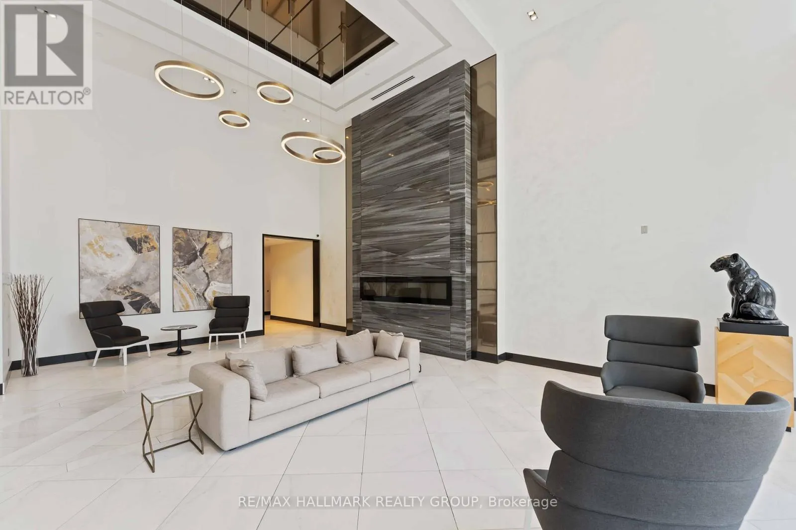 1209 - 255 BAY STREET