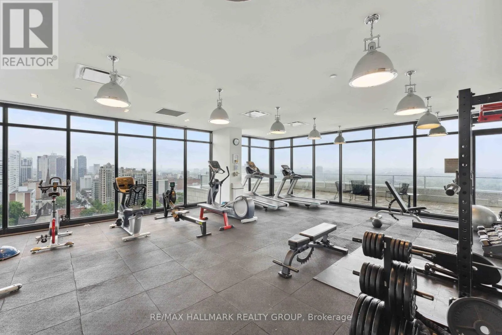1209 - 255 BAY STREET