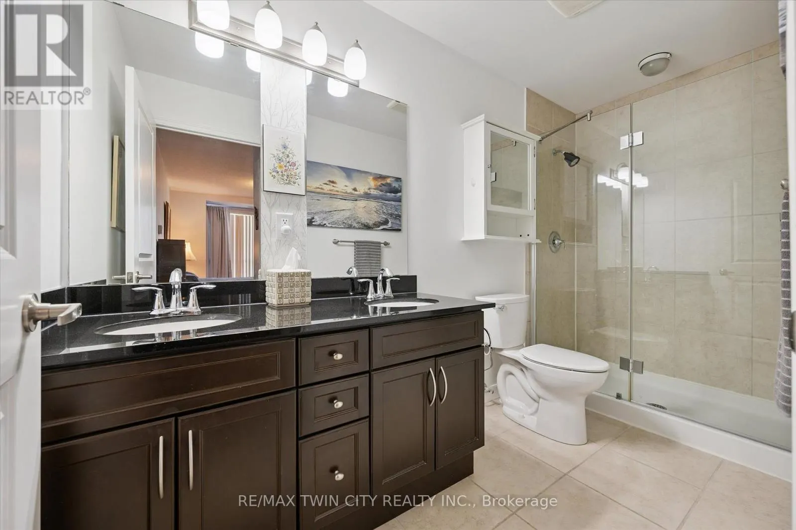 809 - 539 BELMONT AVENUE W