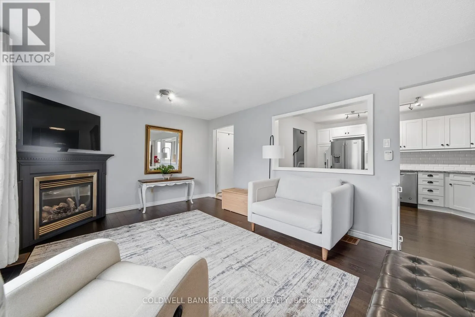 1673 REDWOOD DRIVE