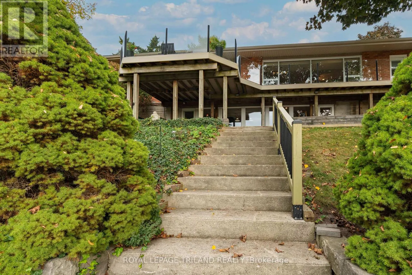 142 HUNT CLUB DRIVE