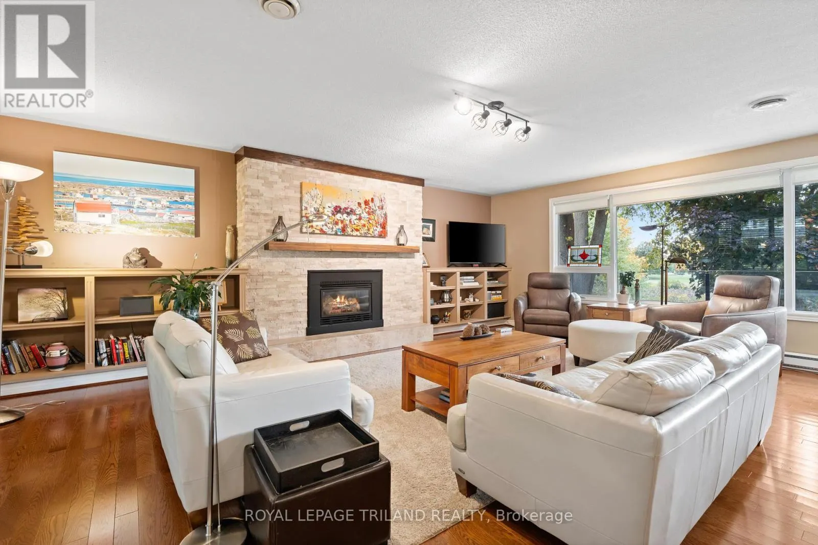 142 HUNT CLUB DRIVE