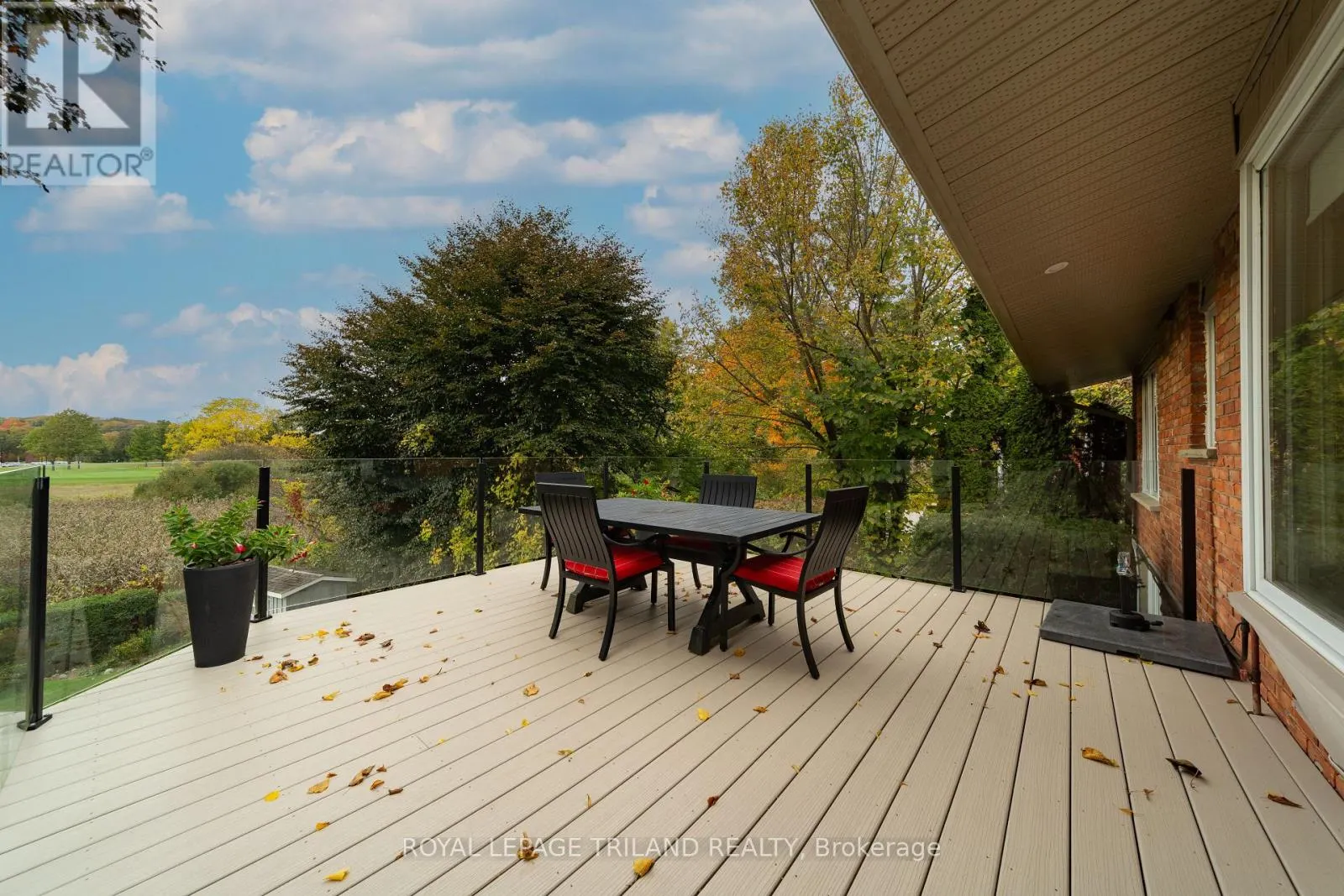 142 HUNT CLUB DRIVE