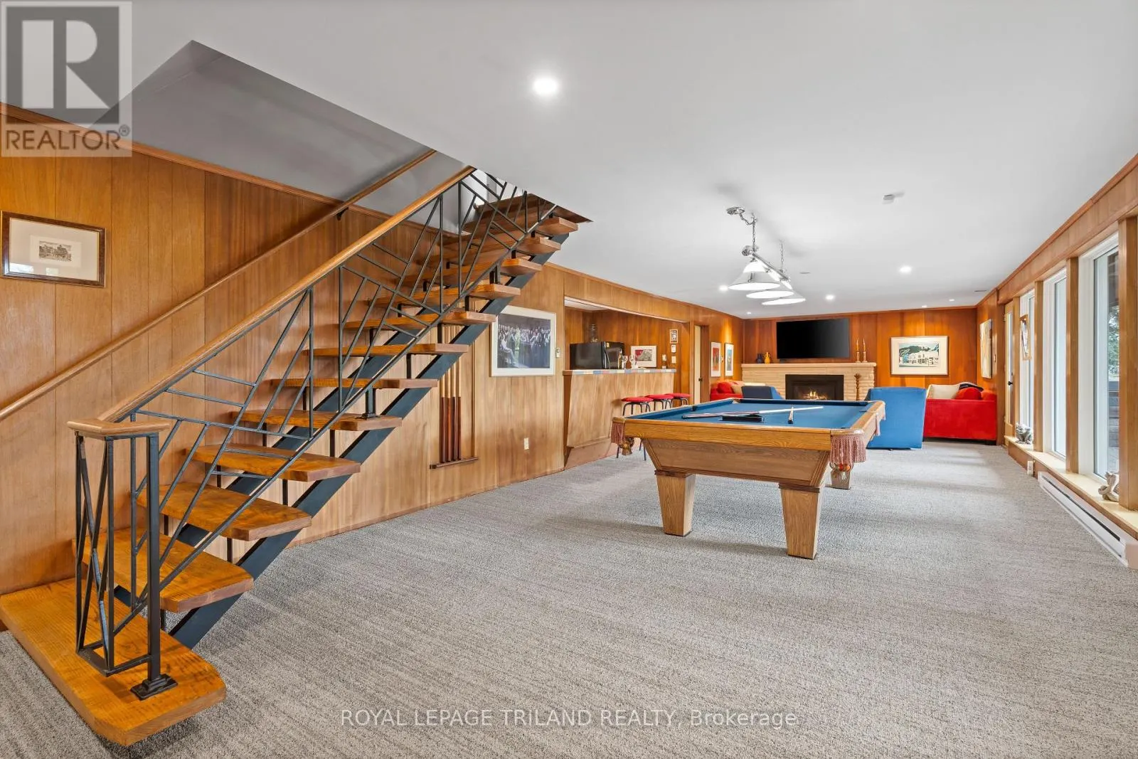 142 HUNT CLUB DRIVE