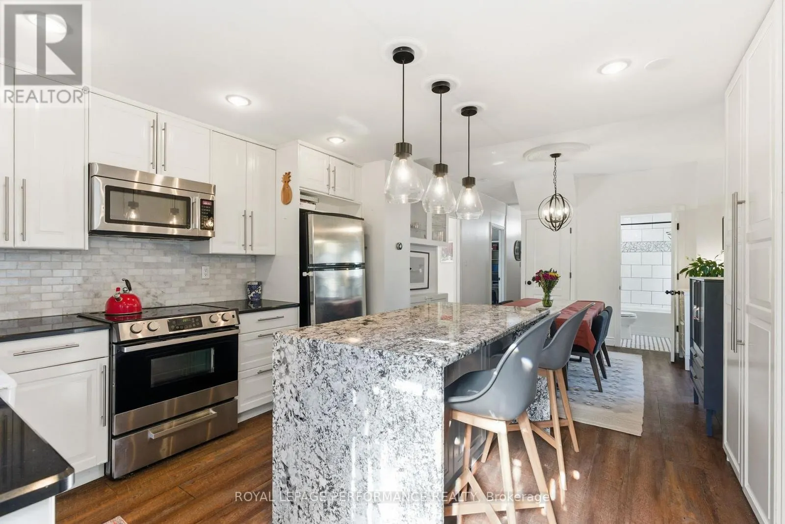 266 BRADLEY AVENUE