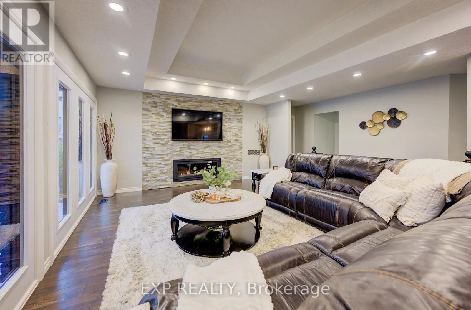 28 MUSSELMAN CRESCENT