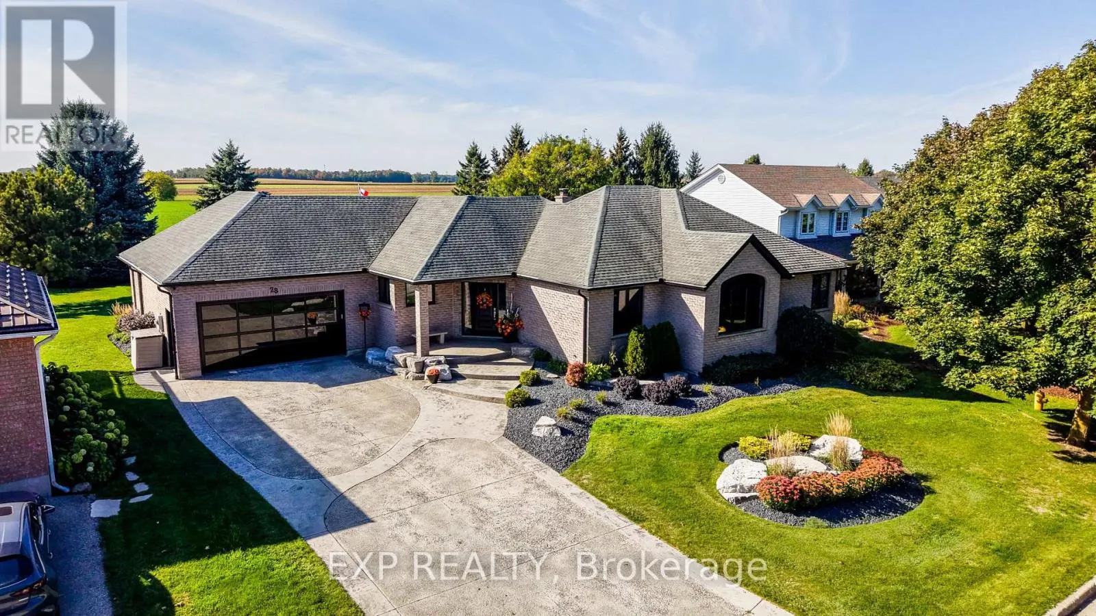 28 MUSSELMAN CRESCENT