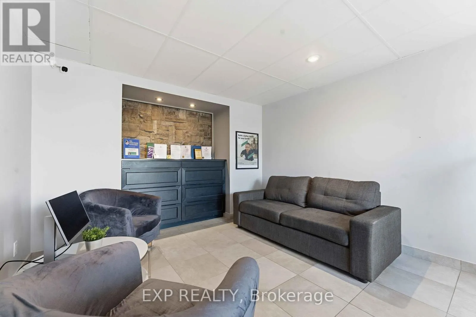 17 - 1010 POLYTEK STREET