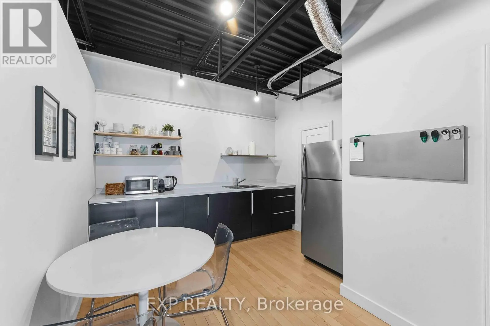 17 - 1010 POLYTEK STREET