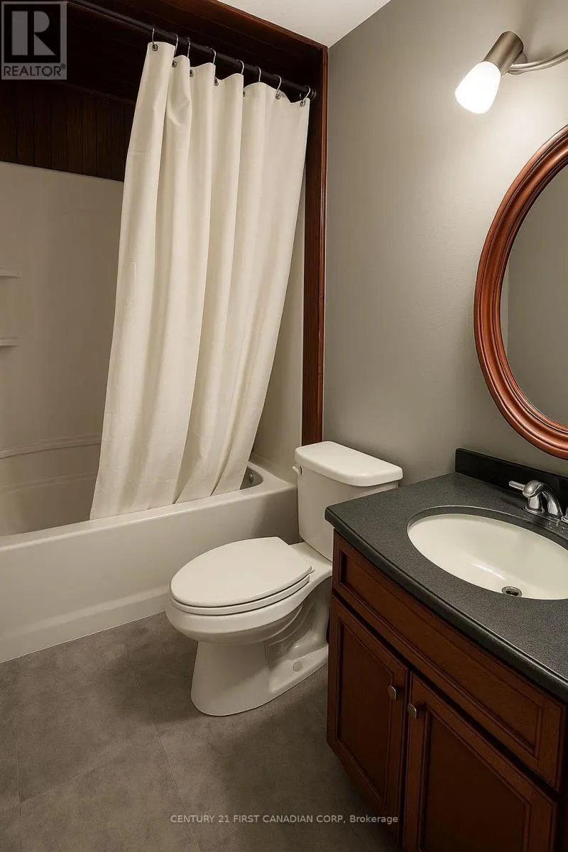 28 - 311 VESTA ROAD, #28