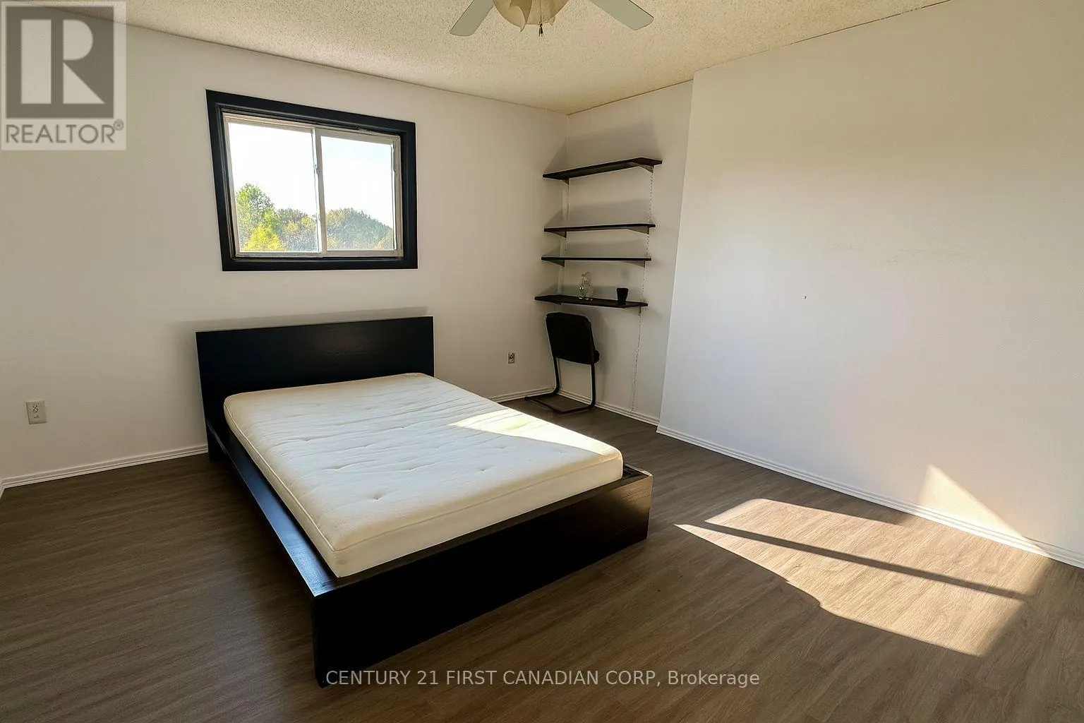 28 - 311 VESTA ROAD, #28