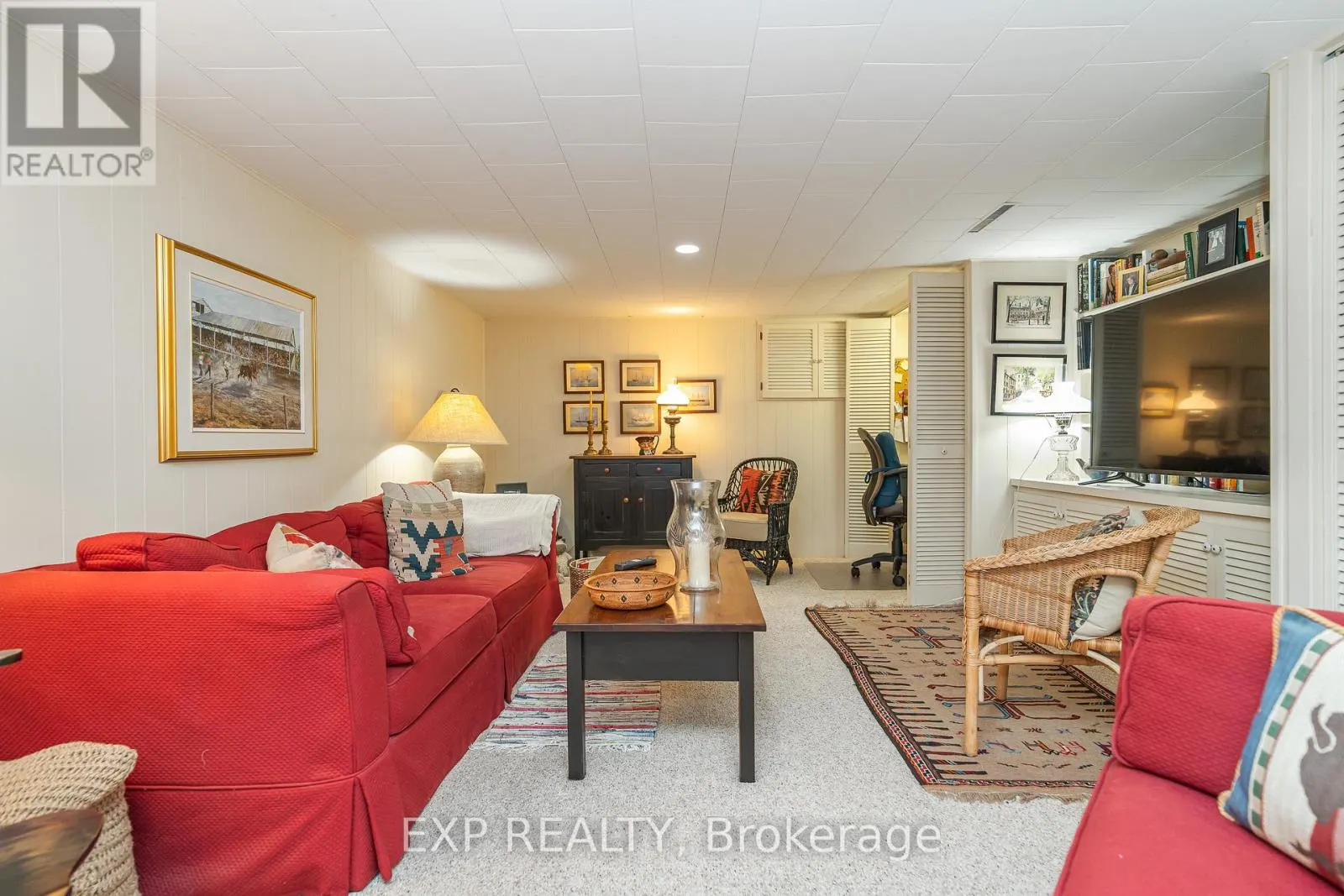504 THESSALY CIRCLE
