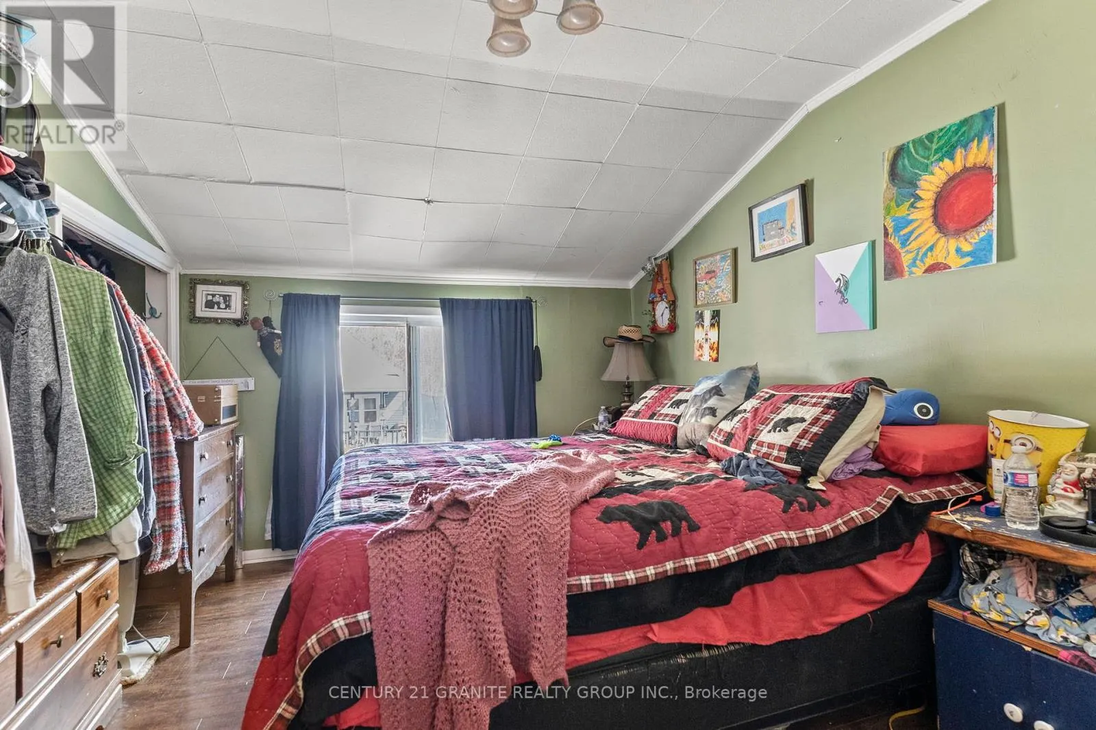 183 HASTINGS STREET N