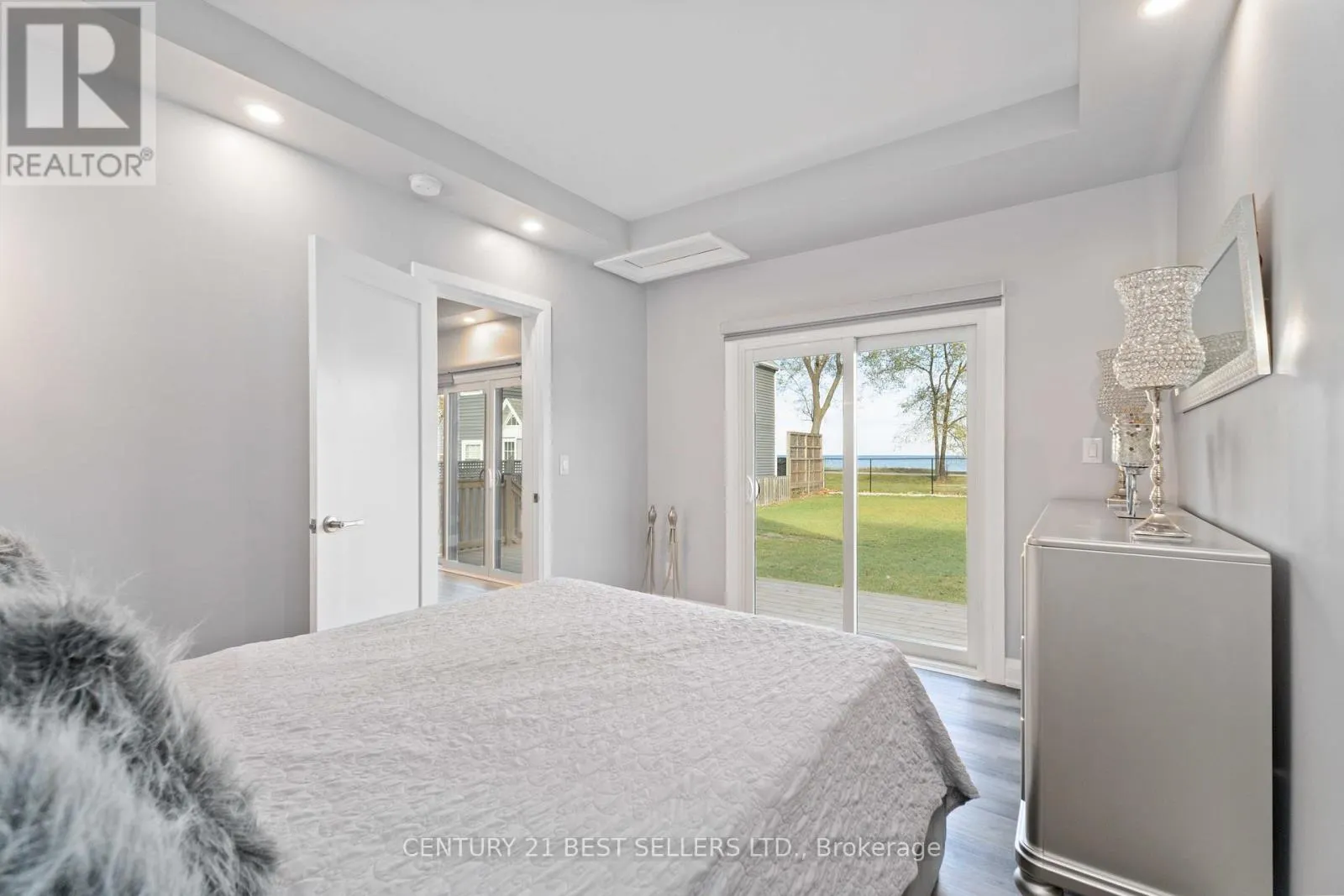 599 BEACH BOULEVARD