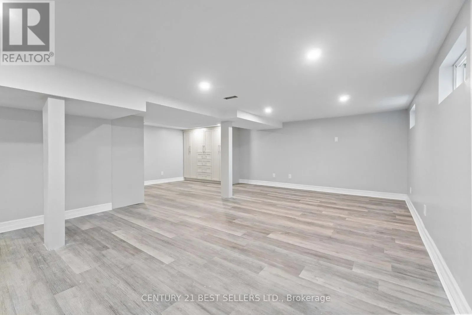 599 BEACH BOULEVARD