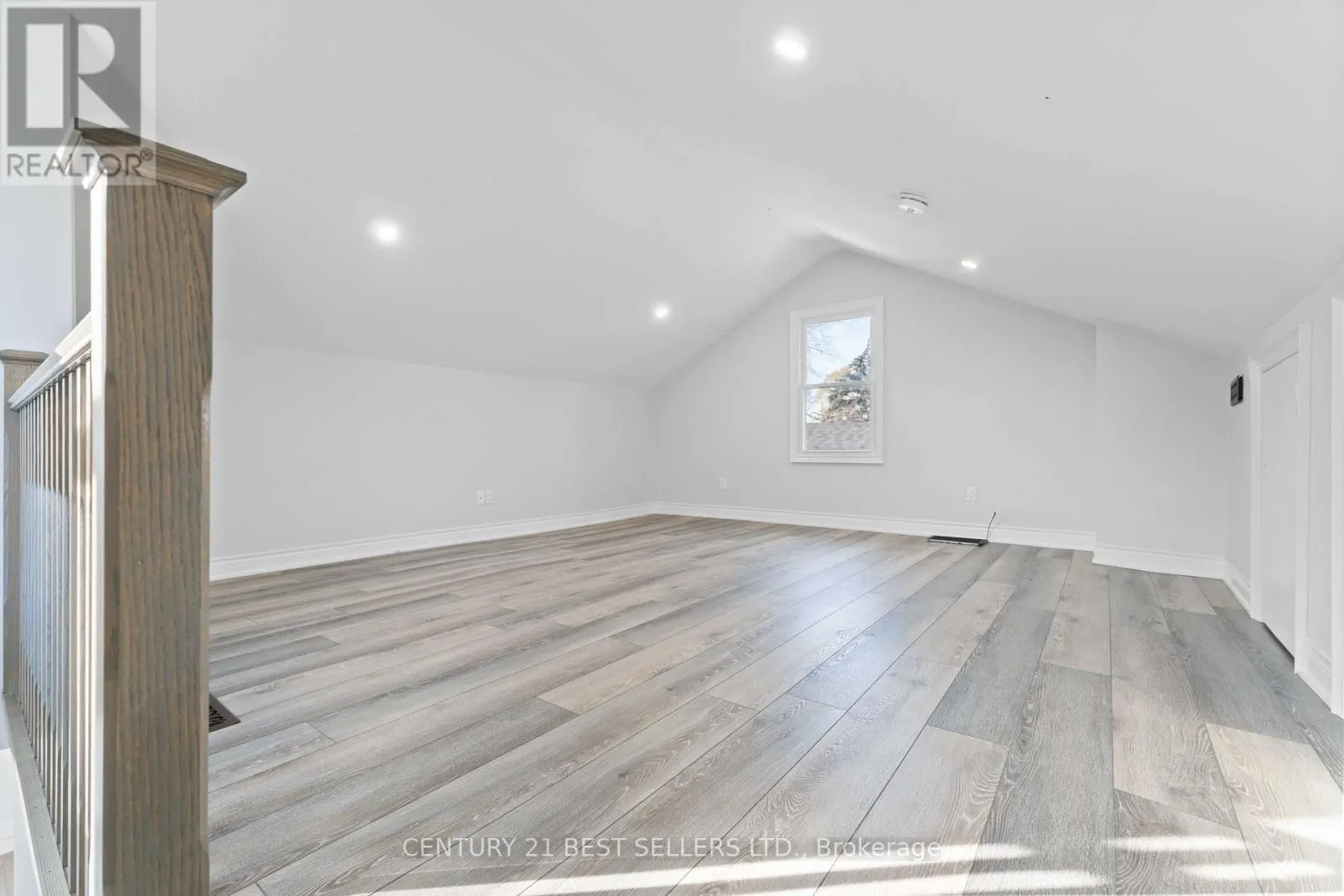 599 BEACH BOULEVARD
