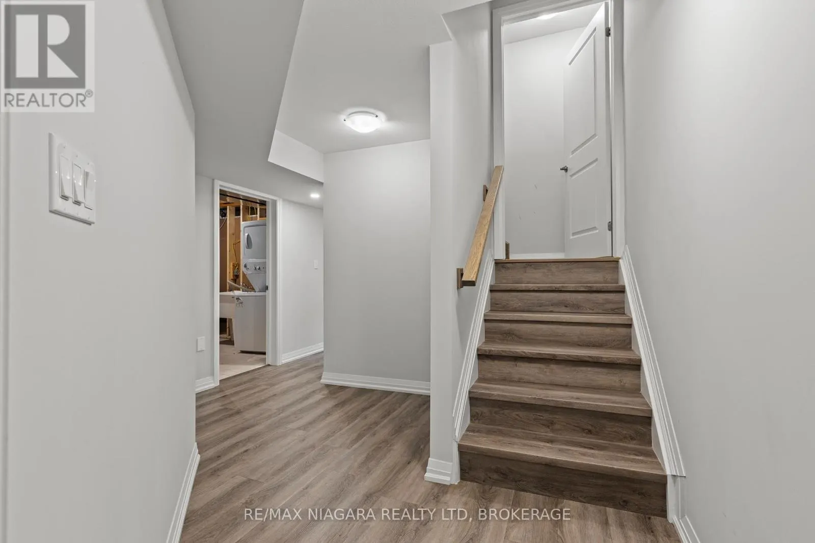 23 - 4552 PORTAGE ROAD, #23