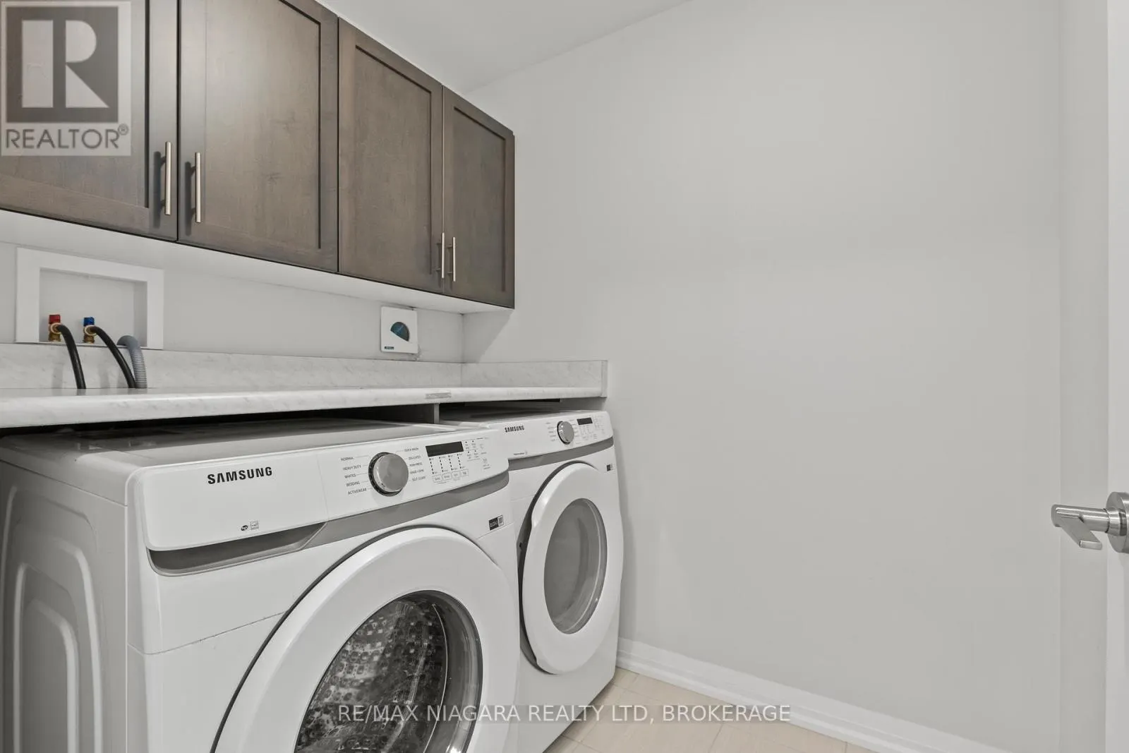 23 - 4552 PORTAGE ROAD, #23