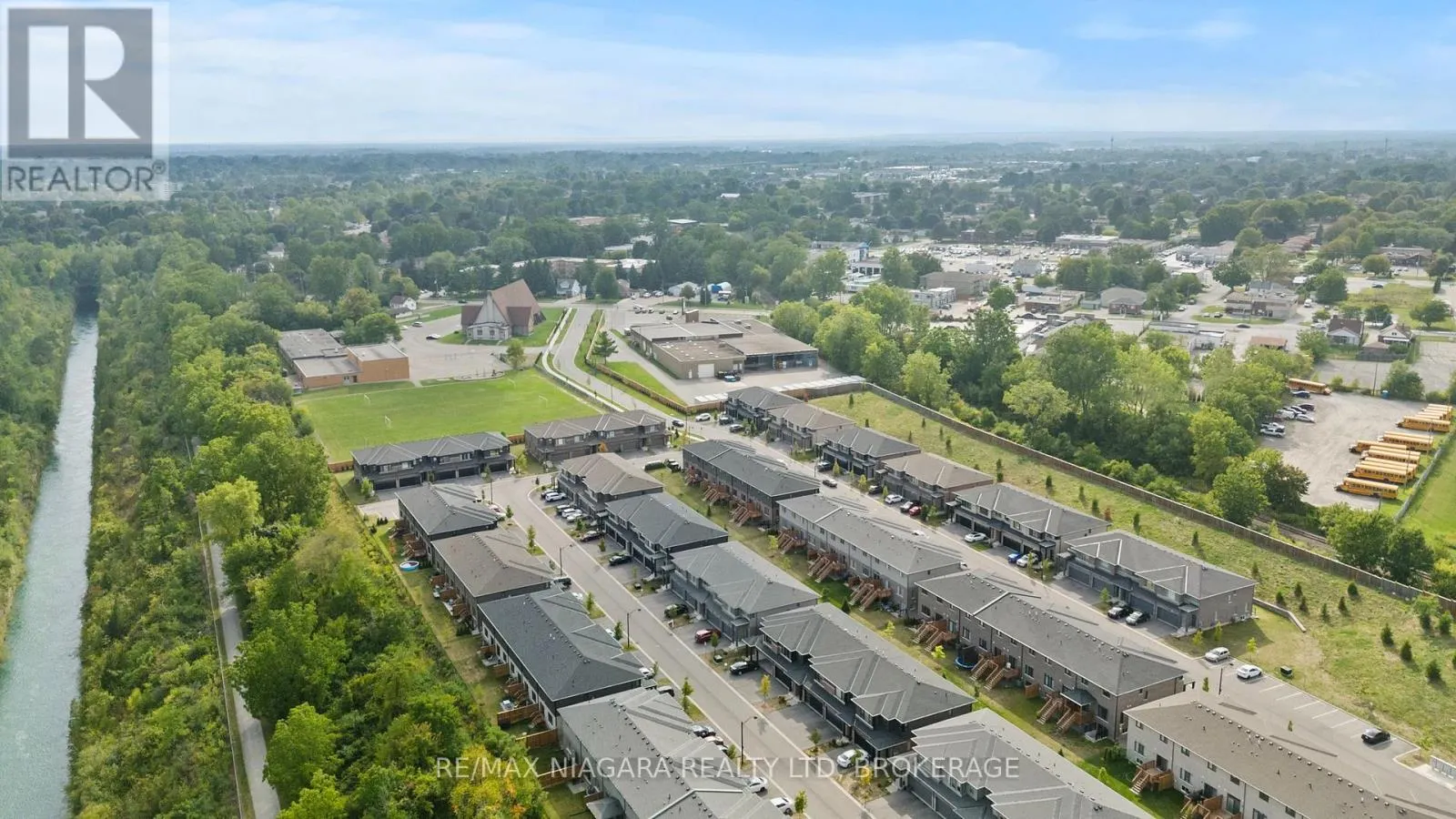 23 - 4552 PORTAGE ROAD, #23