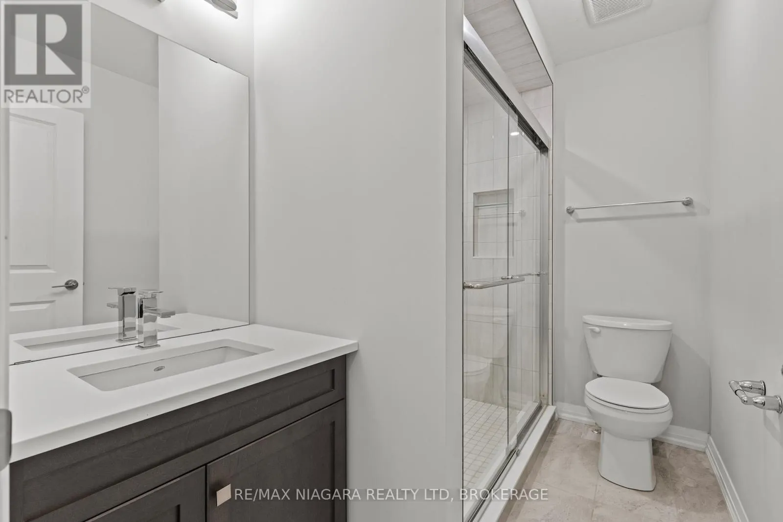 23 - 4552 PORTAGE ROAD, #23
