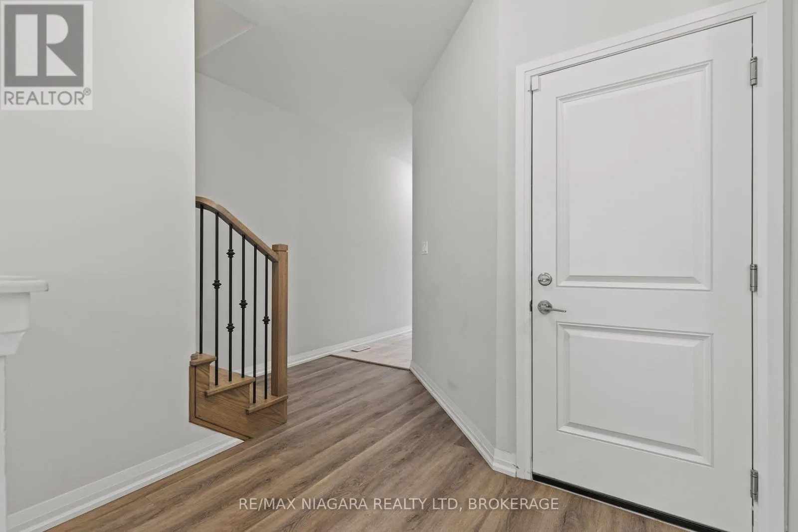 23 - 4552 PORTAGE ROAD, #23